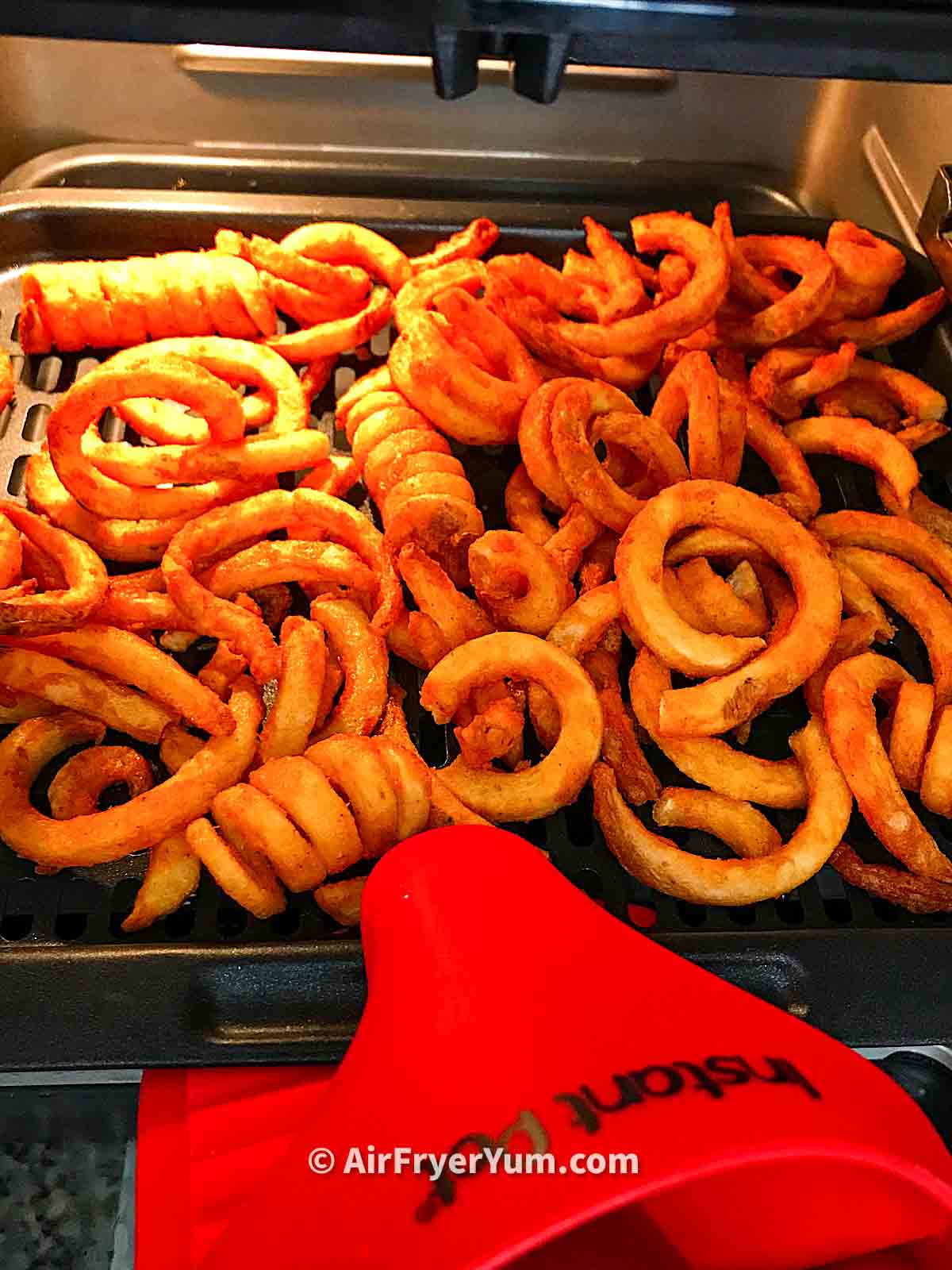 Frozen curly fries in air fryer (Arby’s curly fries) - Air Fryer Yum