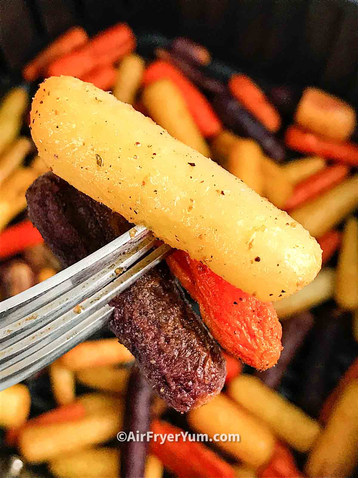 Air fryer rainbow carrots (Tri colored carrots recipe) Air Fryer Yum