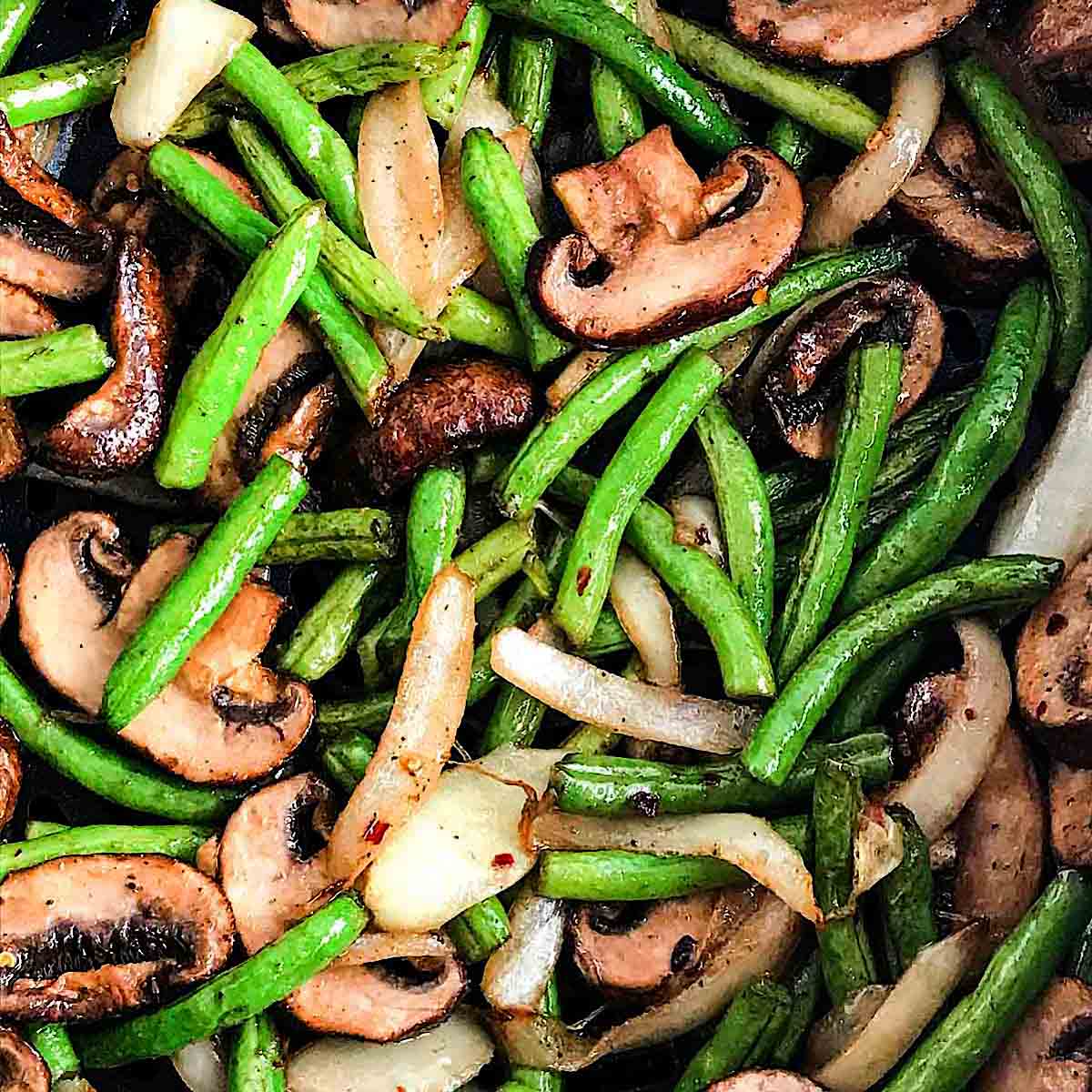 Air fryer green beans and mushrooms